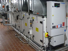 Die Zuluft in sieben RLT-Geräten im Untergeschoss wird mit Condair Hybridbefeuchtern befeuchtet.